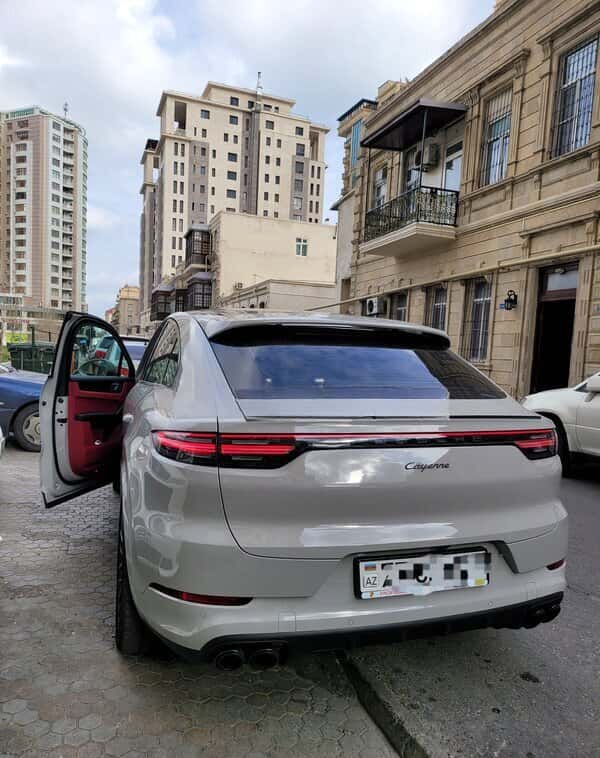 Avtomobil icarəsi Porsche Cayenne 2022 - Tenderyard