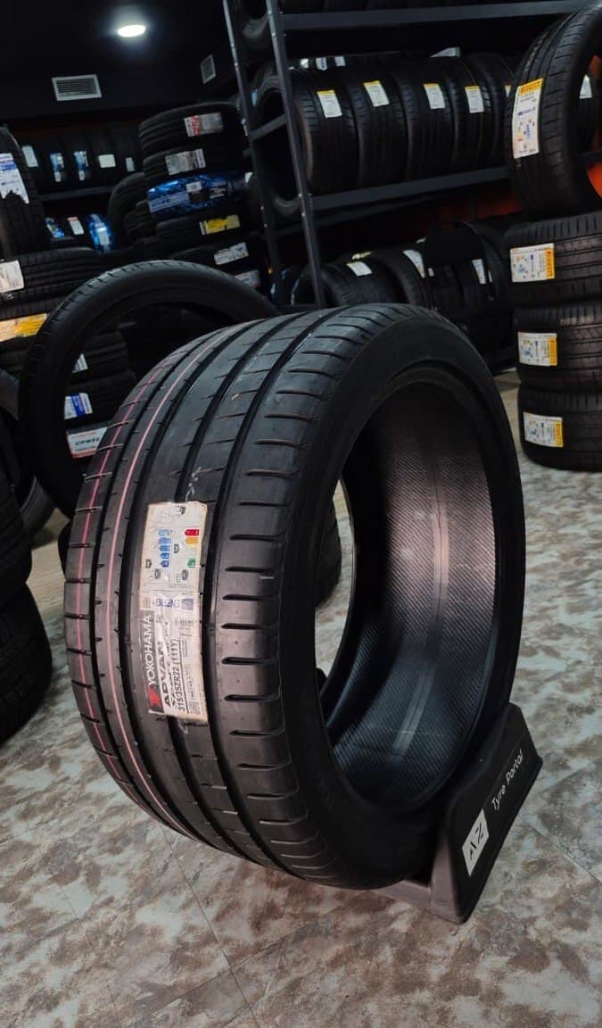Yokohama Advan Sport V107D 315/35 R22 Şini