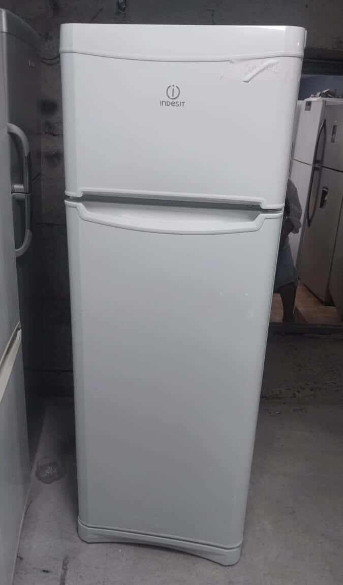 Indesit refrigerator - Tenderyard