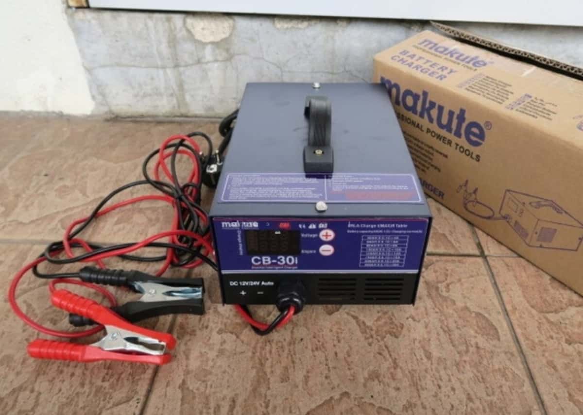 Akkumulyator dolduran aparat Makute 30A - Tenderyard
