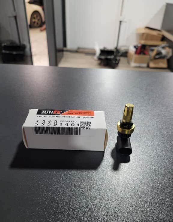 Temperature sensor Chevrolet Cruze 55591401 - Tenderyard