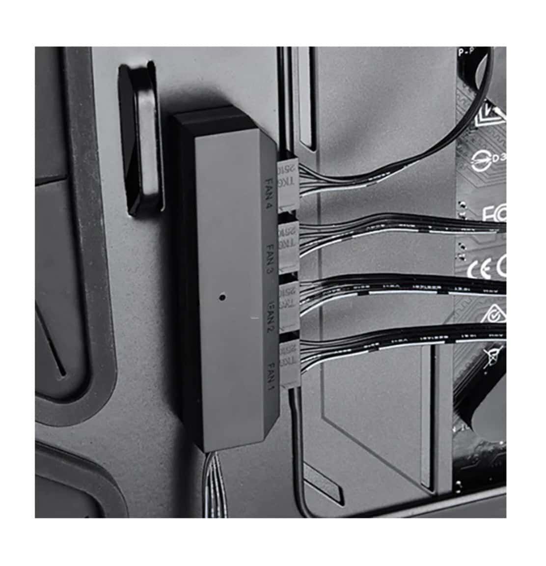 Fan hub Deepcool FH-04 - Tenderyard