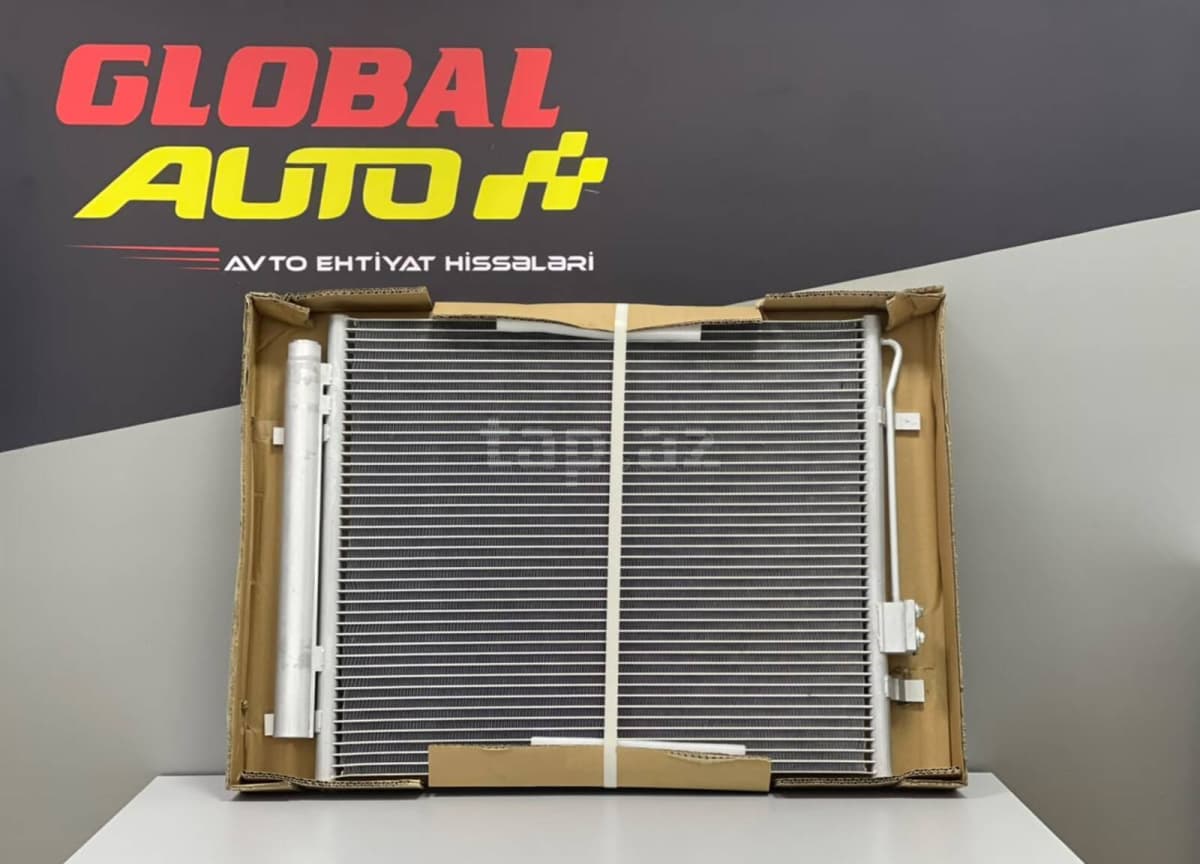 Kondisioner radiatoru Hyundai Santa Fe 2020-2023