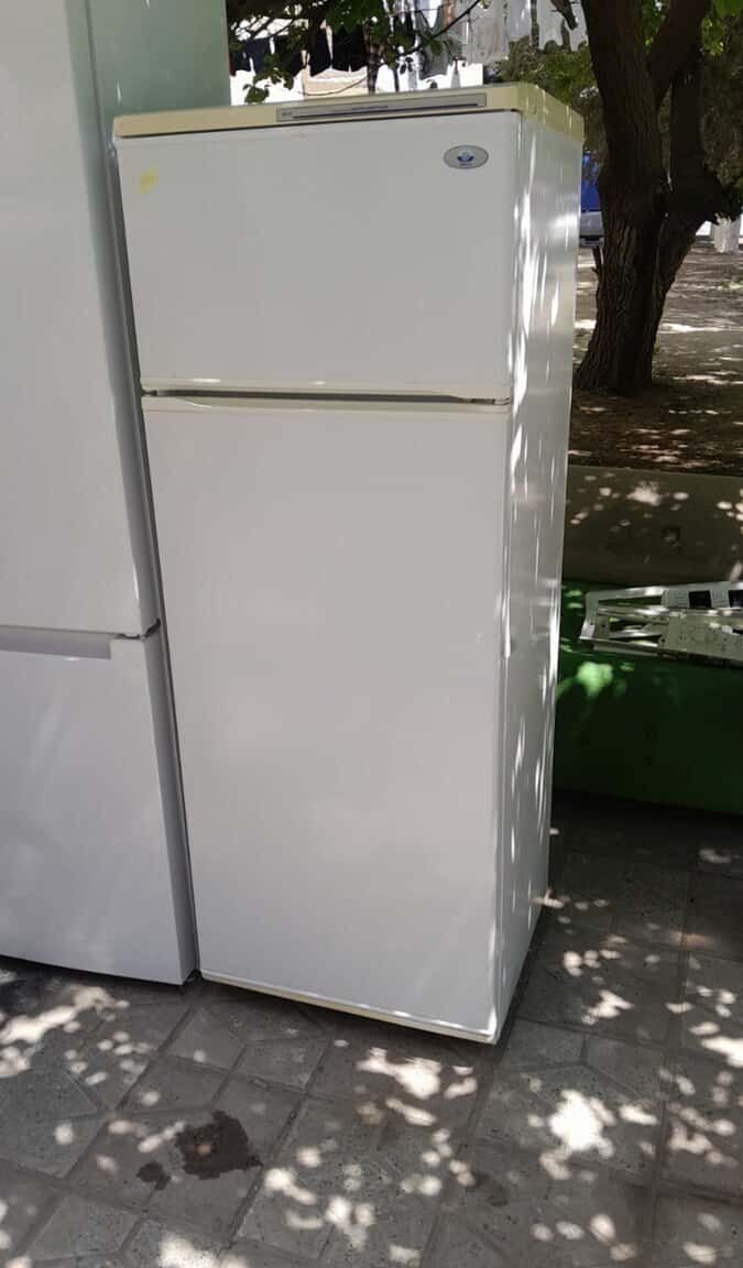 Indesit refrigerator - Tenderyard