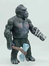 King Kong qorilla fiquru, 30 sm, döyüş baltası ilə — şəkil 1