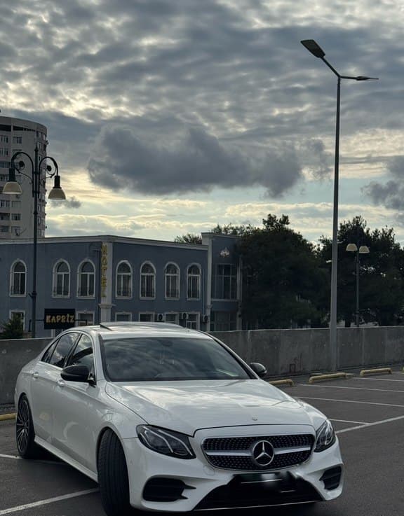 Mercedes E 300 4MATIC, 2017 il, 161000 km, 2000 L