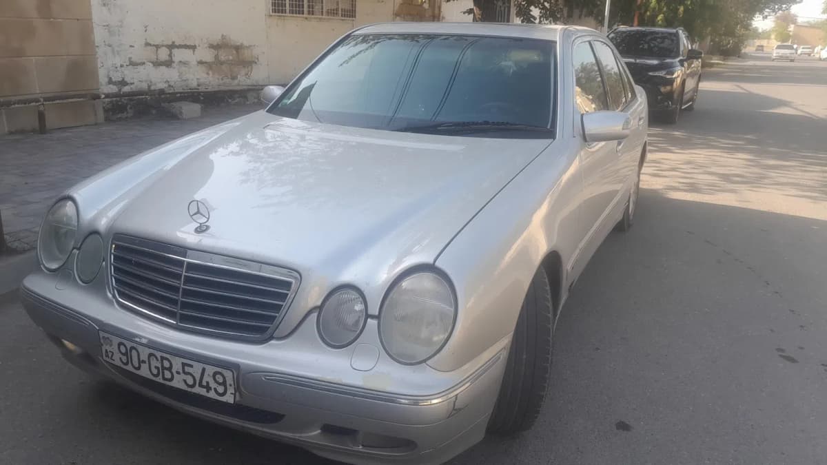 Mercedes E-Class E63s 4matic, 2000 il, 360000 km, 2800 L