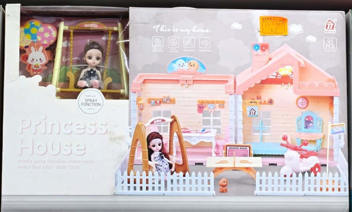 Interactive dollhouse models with steam and lighting effects - Tenderyard