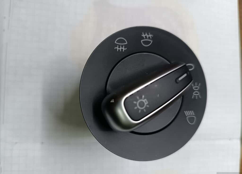 Light switch for Volkswagen Passat B6, B7, Jetta - Tenderyard