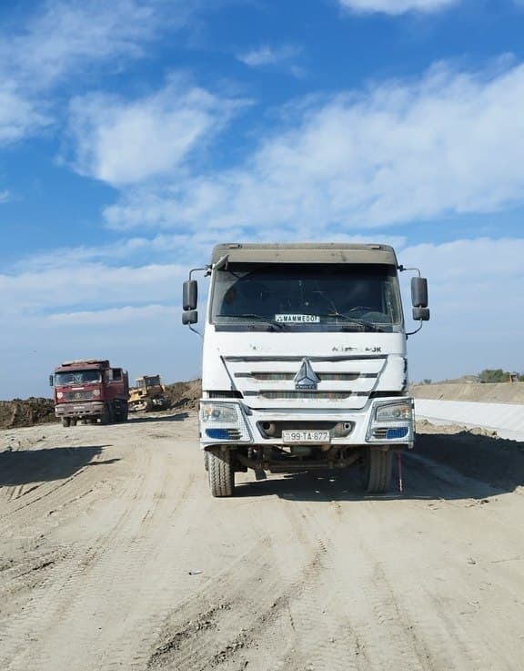 Yük maşını HOWO Sinotruk 9.5L 2014