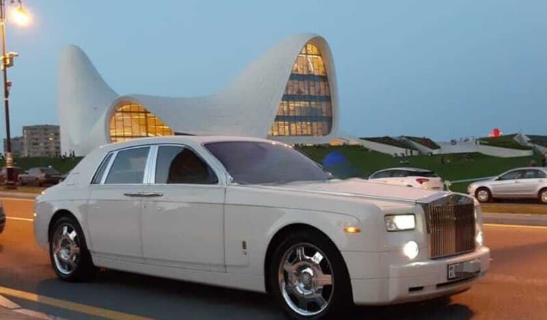 Bəy gəlin maşını Rolls-Royce Phantom 2012