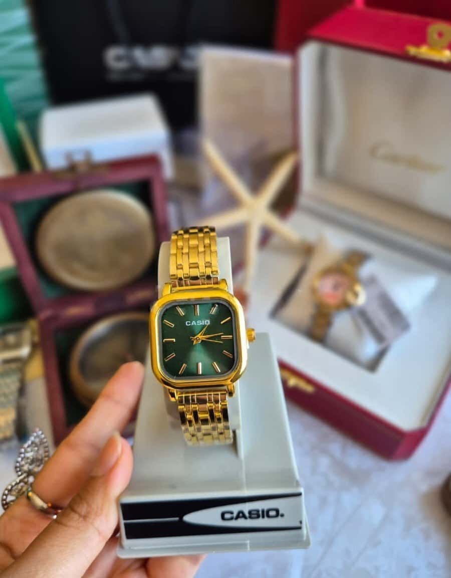 Women's watch, Gold color - Tenderyard