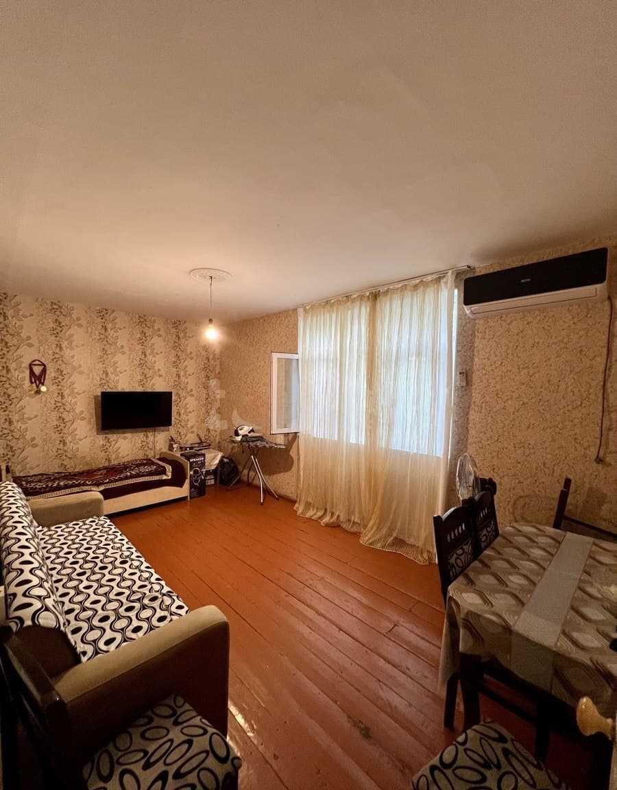 2 otaqlı mənzil 60 m² satılır