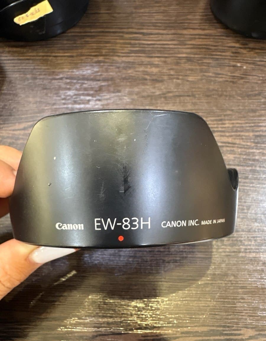 Blenda Canon EW-83H