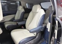 Kia Carnival, 2023 il, 50000 km, 1600 L — şəkil 16