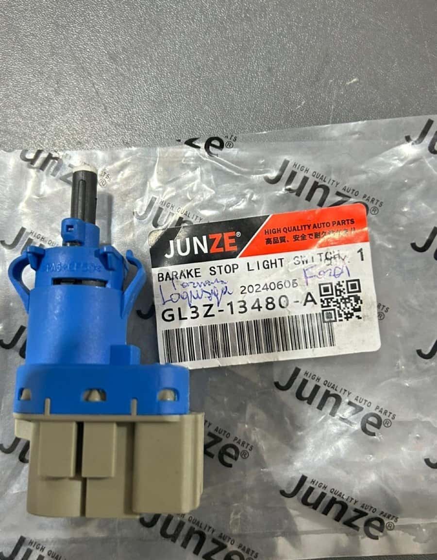 Bulb socket Ford Fusion GL3Z-13480-A - Tenderyard