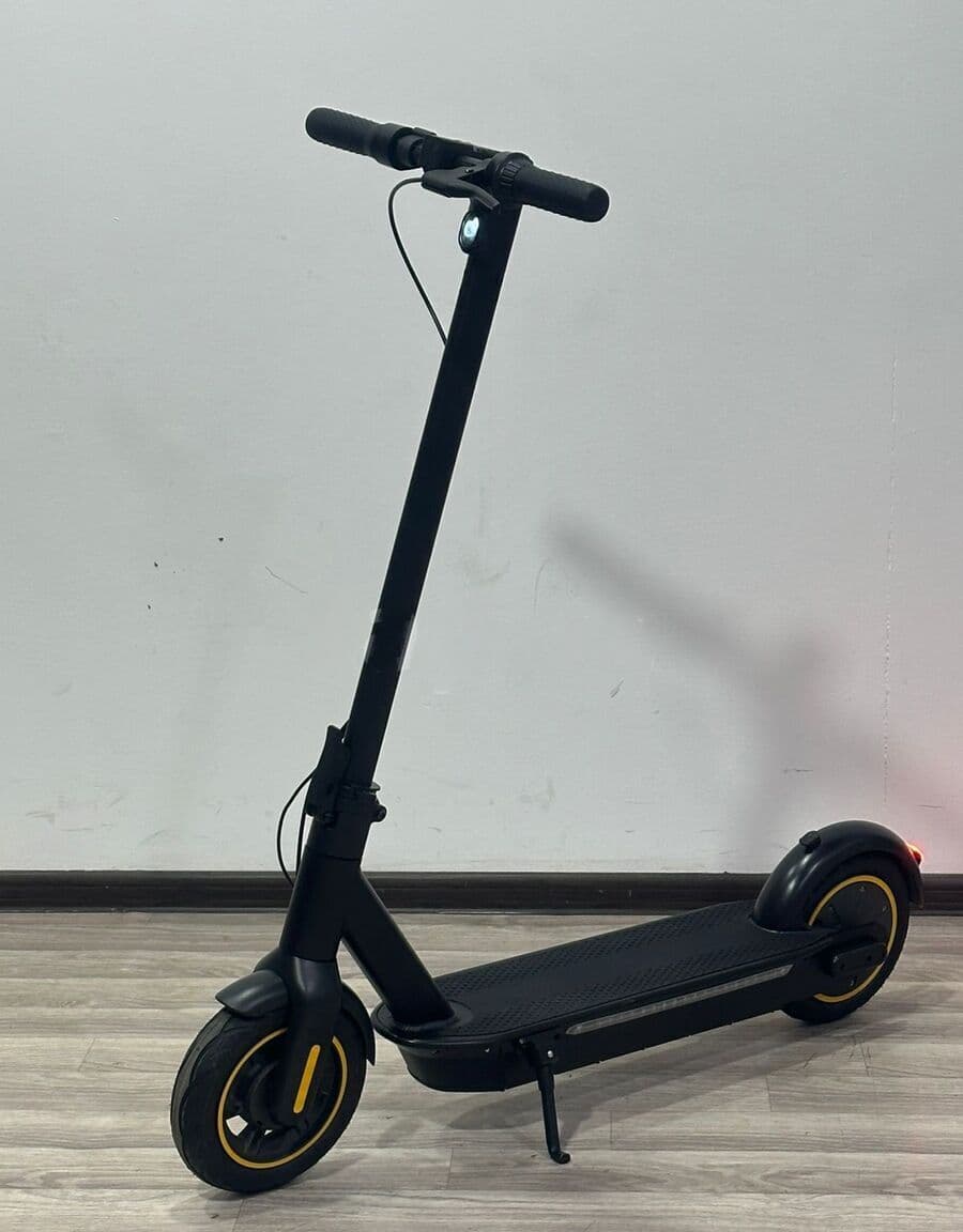 Elektrik skuter 2026 model qara
