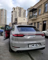 Avtomobil icarəsi Porsche Cayenne 2022 — şəkil 4
