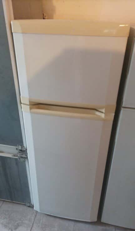 Indesit refrigerator - Tenderyard