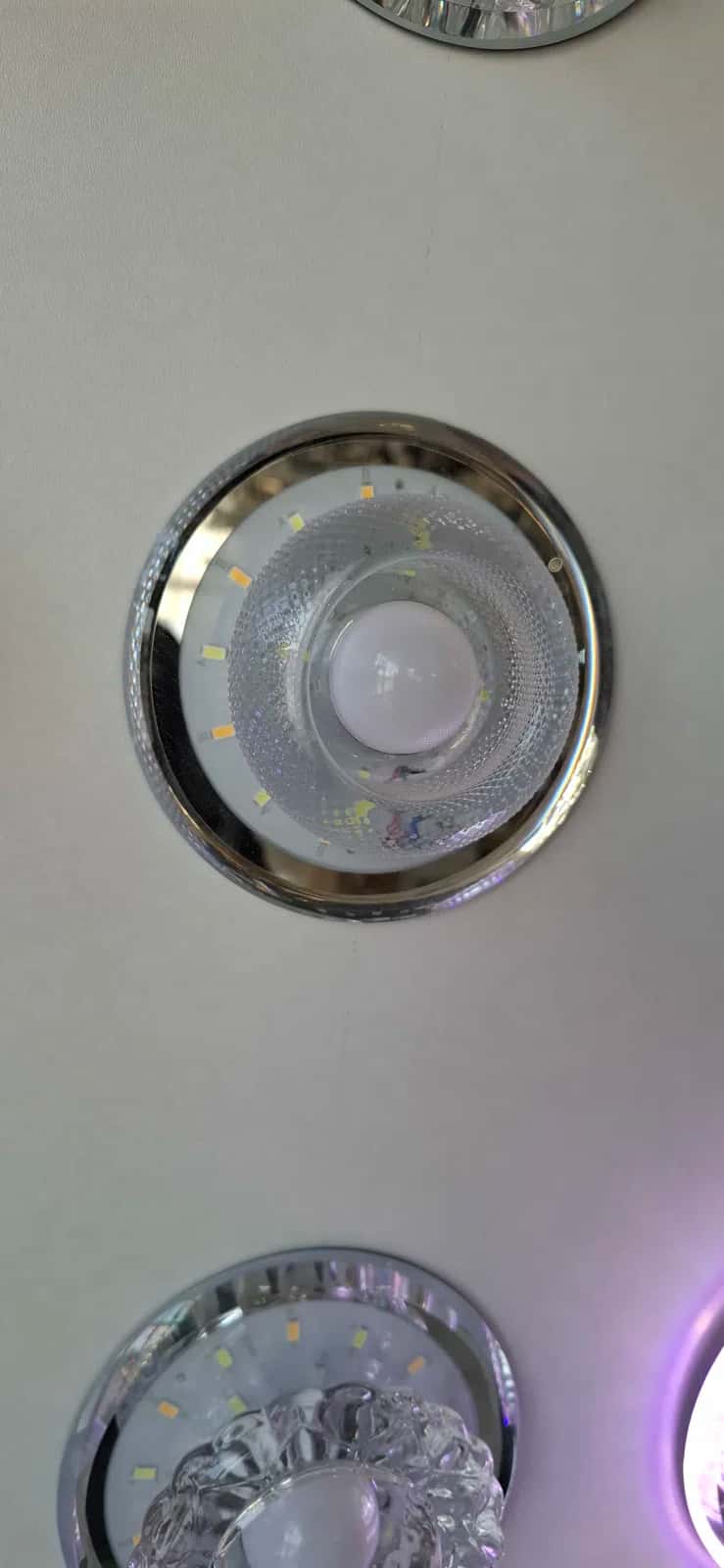 LED lamp, White color - Tenderyard