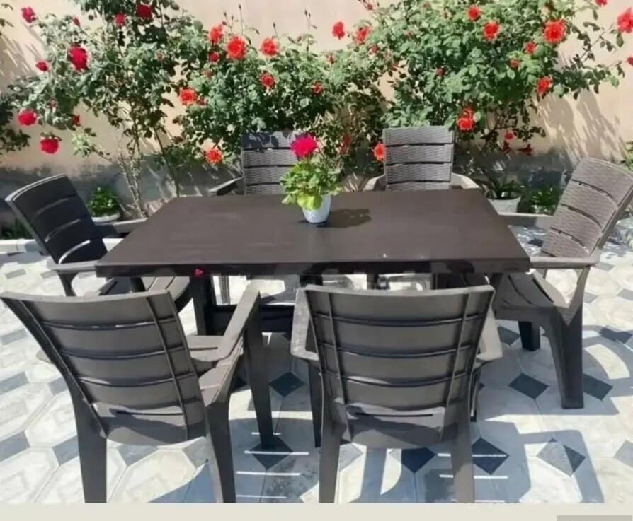 Plastik masa və oturacaqlar dəsti