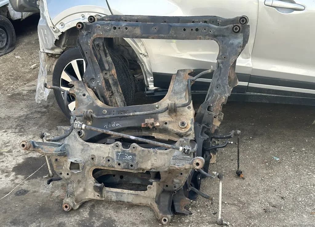 Travers Nissan modelləri üçün