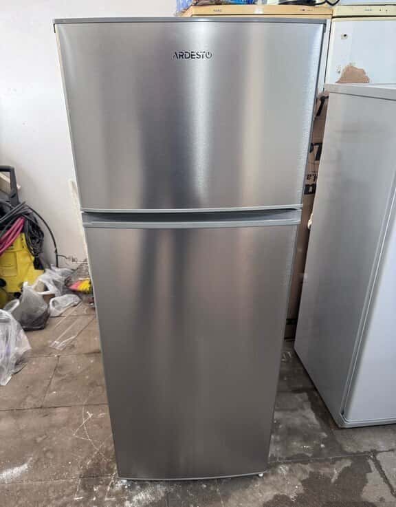 Indesit refrigerator - Tenderyard
