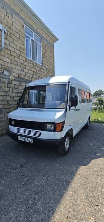 Minibus Mercedes 208 D, 2.5 L, 1992 - Tenderyard
