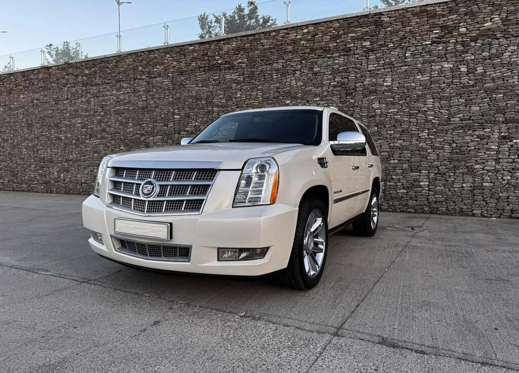 Cadillac Escalade, 2011 year, 190000 km, 6200 L - Tenderyard