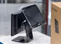 R-Keeper 15.6" Dual Ekranlı Touch POS Sistem — şəkil 3