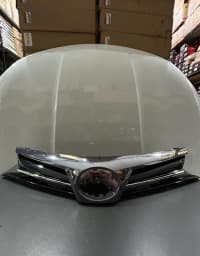 Ön radiator barmaqlığı Toyota Fielder — şəkil 1