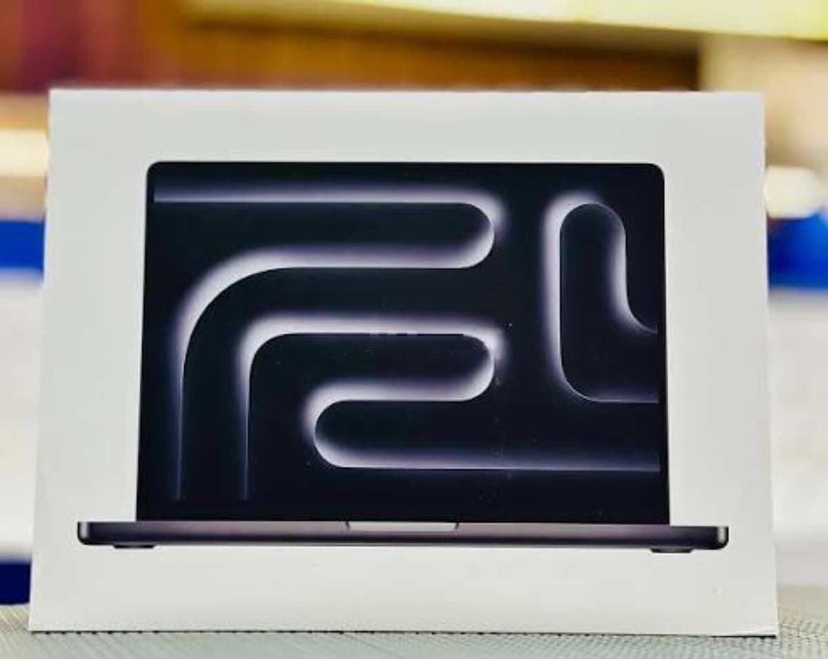 Apple markalı notbuk, Boz rəng