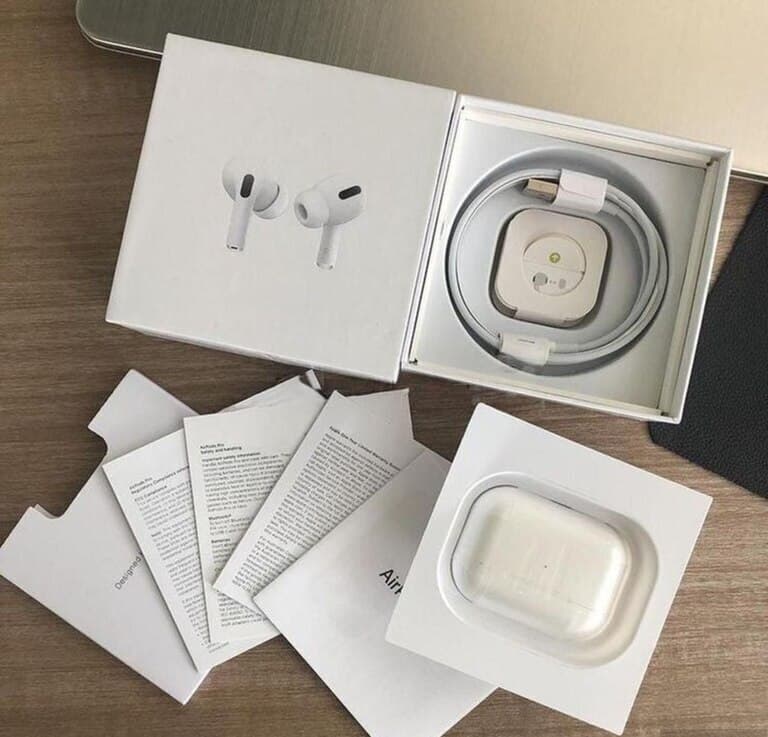 Qulaqlıq Apple AirPods Pro 2