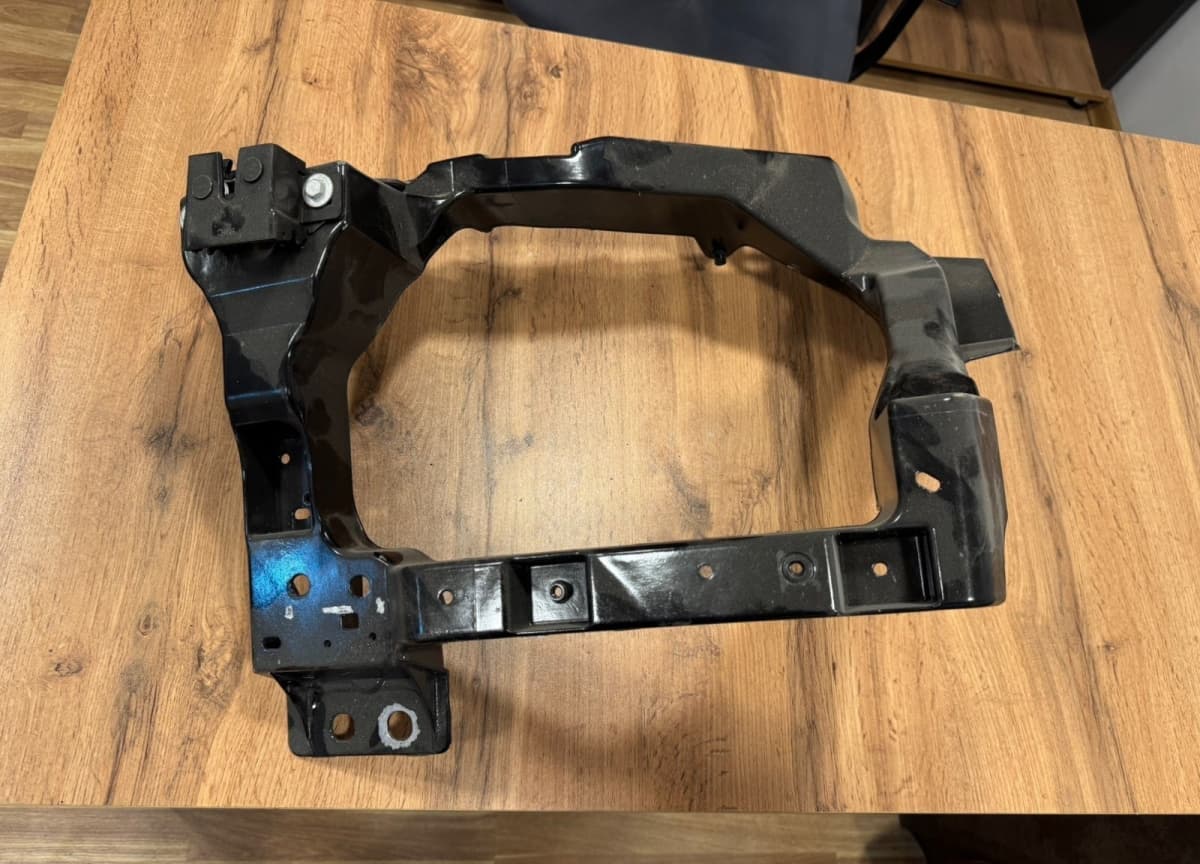 Fara yuvası Land Rover Range Rover Vogue 2024-2026