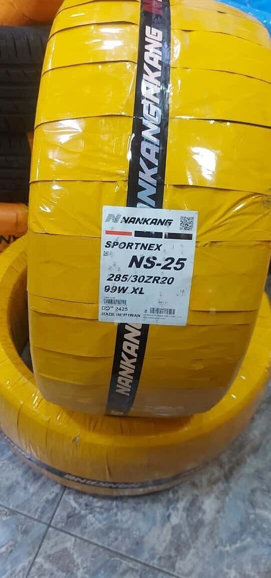 Car tire Nankang 285/30 R20 - Tenderyard
