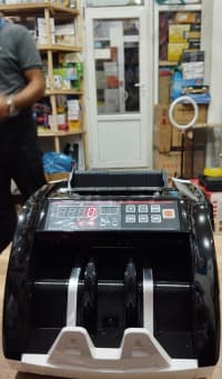 Pul sayan aparat saxta pul aşkarlama funksiyalı — şəkil 2