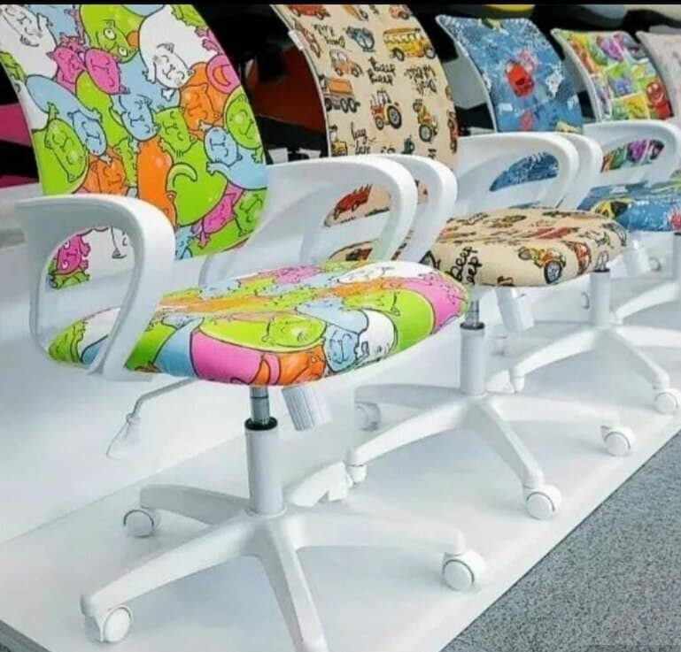Qarışıq rəng, Ofis stulu