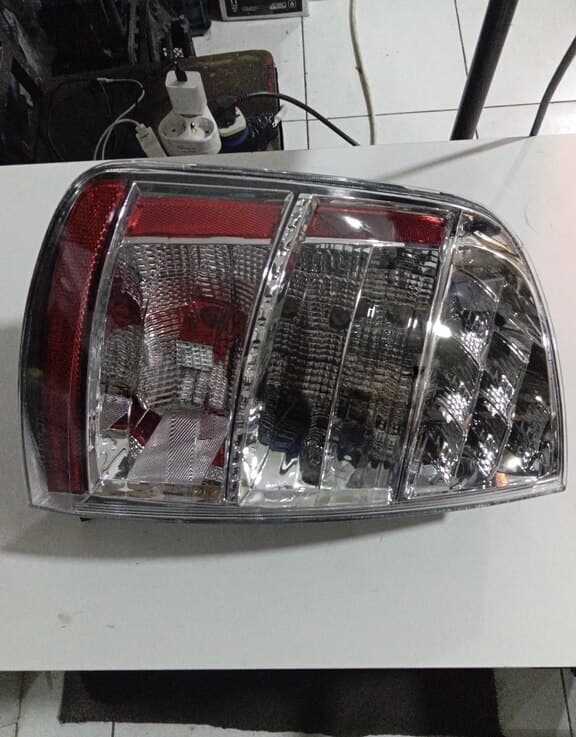 Arxa stop işığı Toyota Prius 20