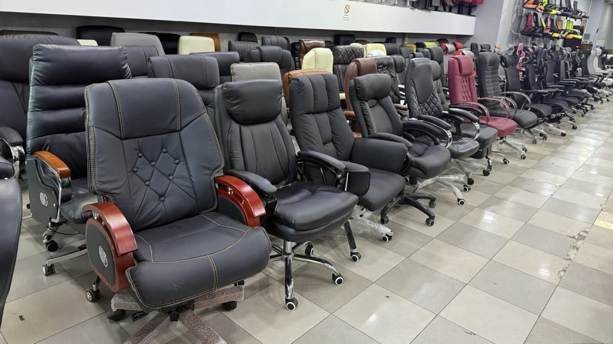 Qara rəng, Ofis üçün kreslo
