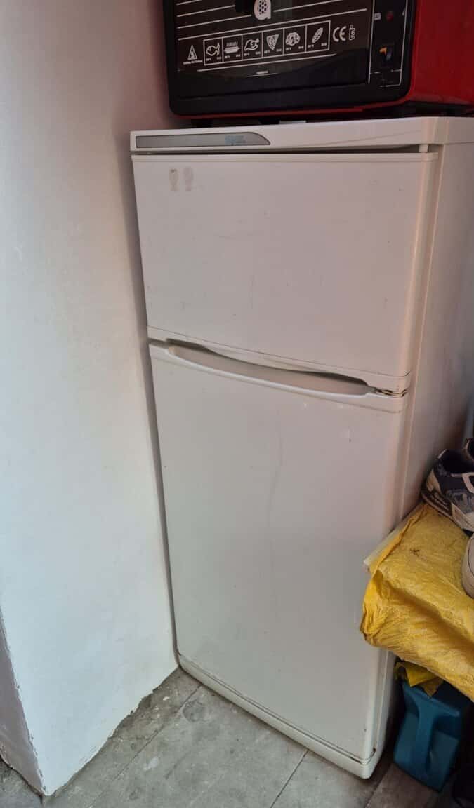 Indesit refrigerator - Tenderyard