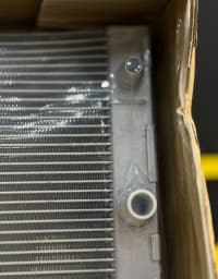 Su radiatoru BMW X5 F15 və X6 F16 — şəkil 3
