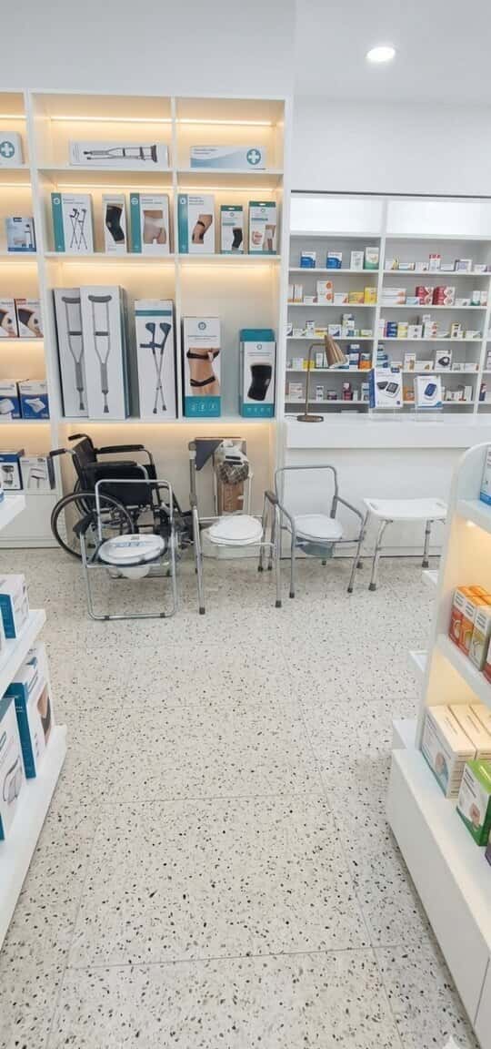 Sanitary chair for patients - Tenderyard