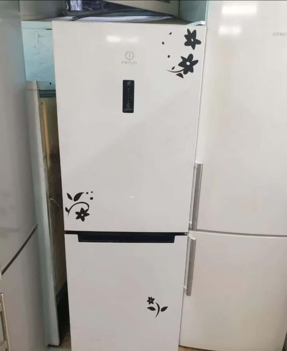 Indesit refrigerator - Tenderyard