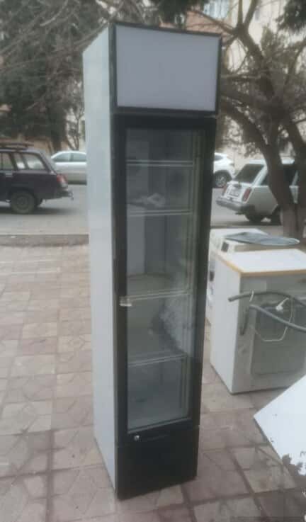 Second-hand refrigerated display case - Tenderyard