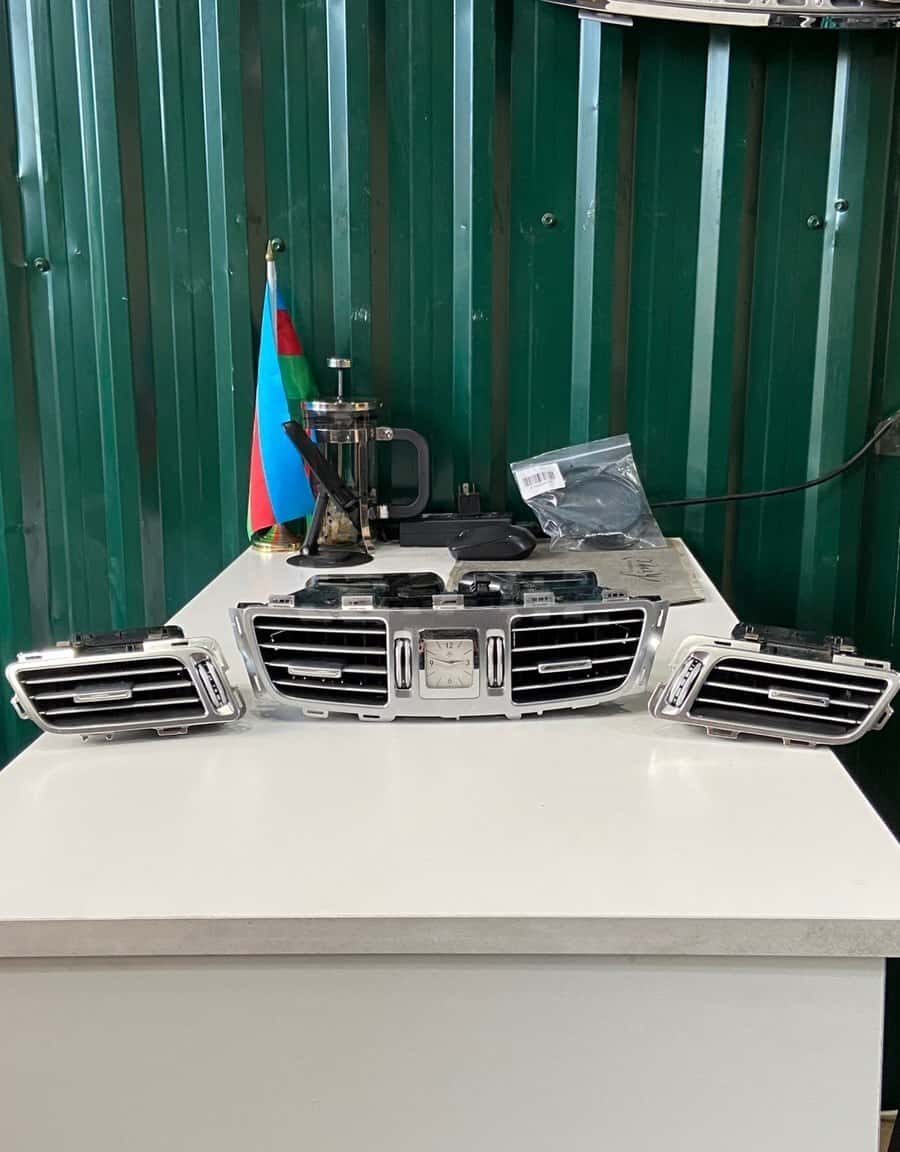 Air ventilation panel Mercedes W212 - Tenderyard