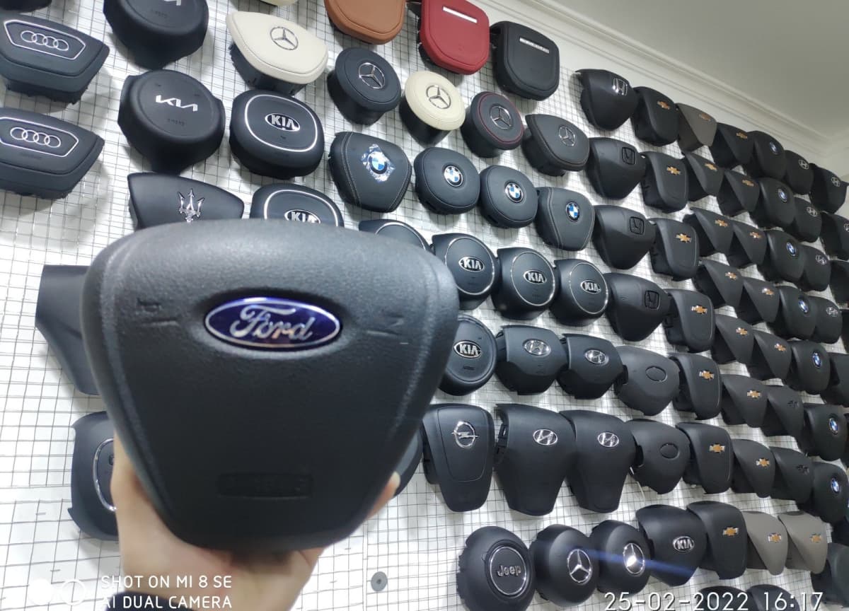 Airbag qapağı və sistemləri Ford Fiesta 2010