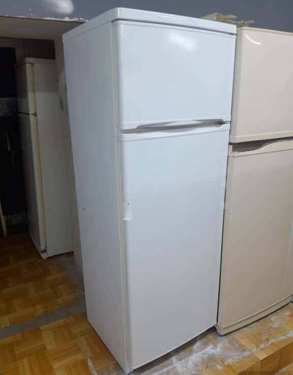 Indesit refrigerator - Tenderyard