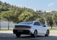 Avtomobil icarəsi Hyundai Elantra 2025 — şəkil 3