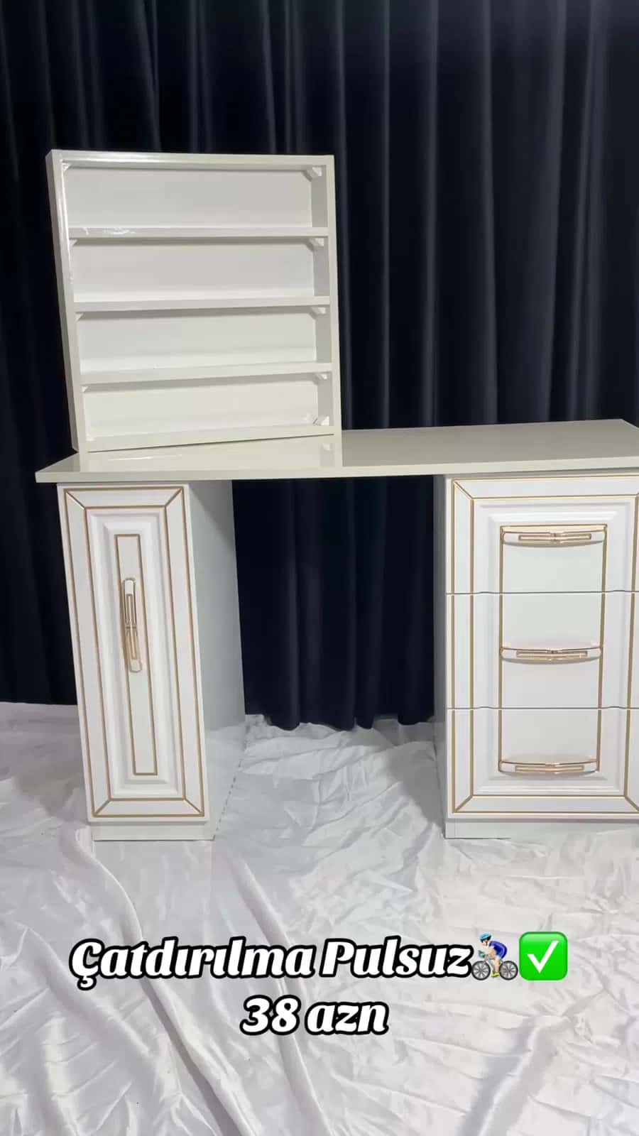 Modern Manicure Table - Tenderyard