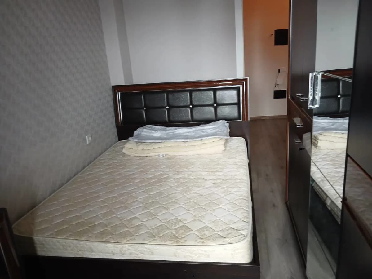 2 otaqlı mənzil 60 m² kirayə verilir